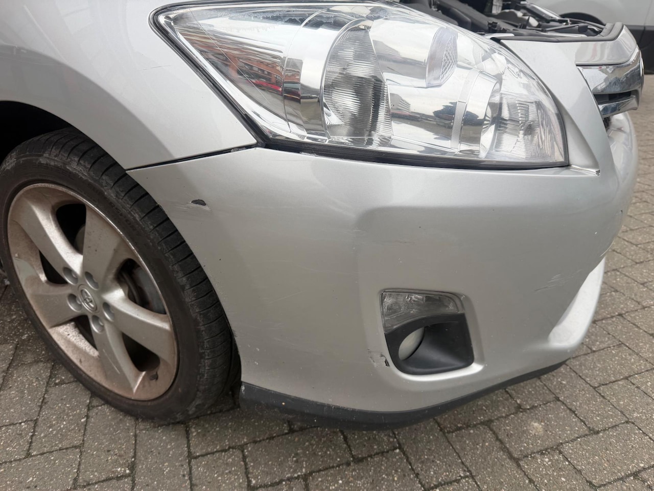 Toyota Auris - 1.8 Full Hybrid Dynamic Clima AUT Clima Cruise Export - AutoWereld.nl