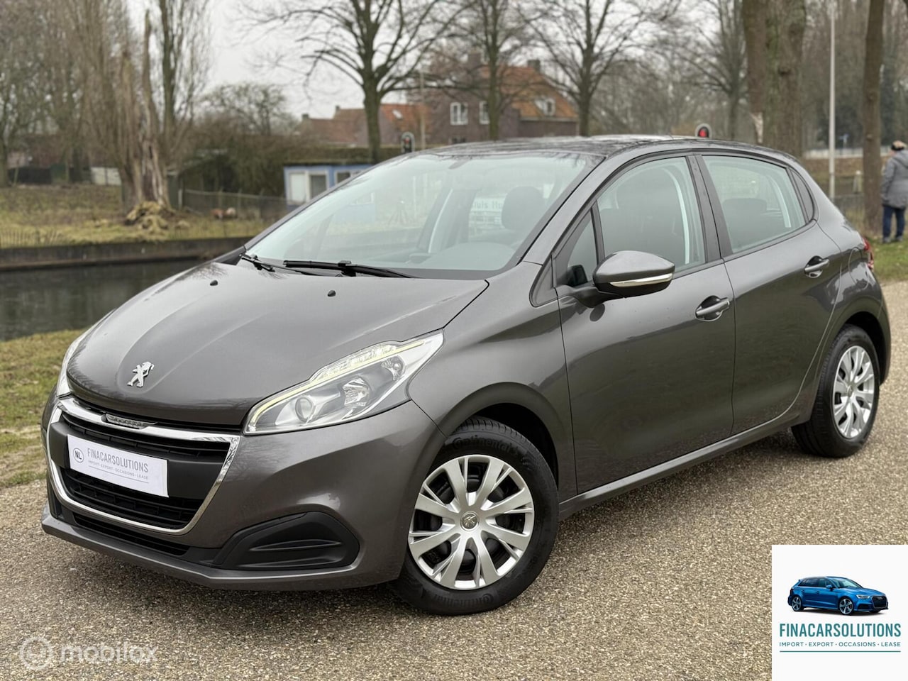 Peugeot 208 - 1.2 Active|5-Deurs|Airco|Apple Carplay|Navi - AutoWereld.nl