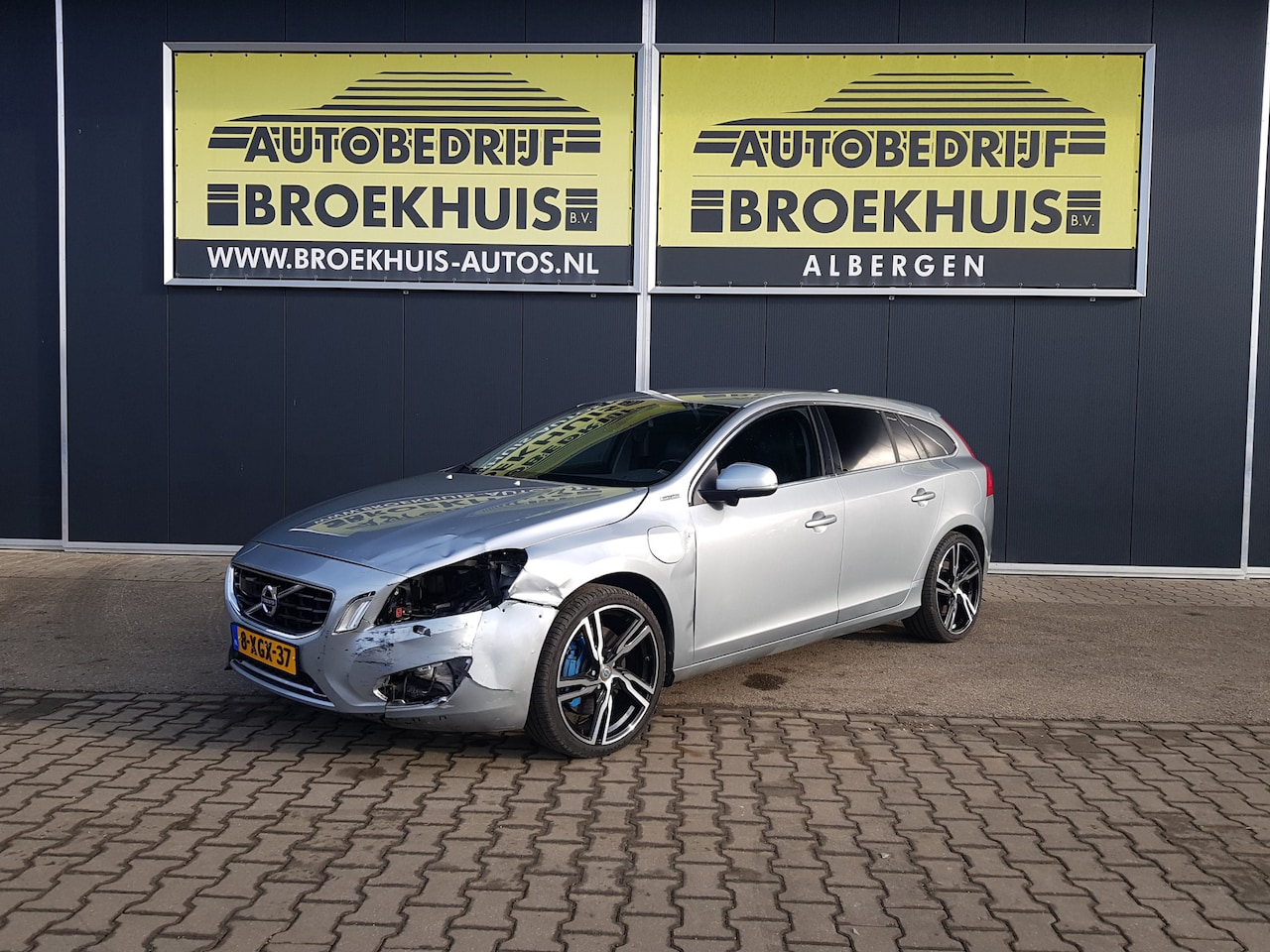 Volvo V60 - 2.4 D6 AWD Plug-In Hybrid Pure Limited 2.4 D6 AWD Plug-In Hybrid Pure Limited - AutoWereld.nl