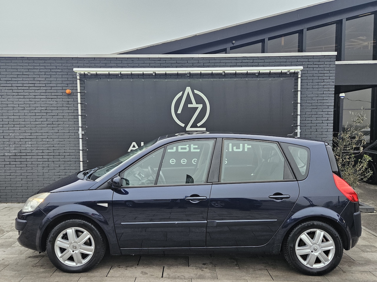 Renault Scénic - 2.0-16V Business Line *AC*Navi*Pano* - AutoWereld.nl