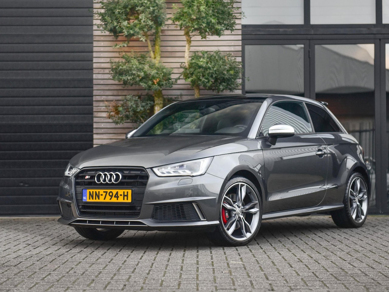 Audi A1 - 2.0 TFSI S1 Quattro Pro Line Plus Panoramadak leren bekleding Bose Navigatie - AutoWereld.nl