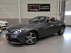 Mercedes-Benz SLC - 200 AMG Leer Nekverwarming Panoramadak Navigatie Camera Ambiente verlichting 18 inch 1e Ei