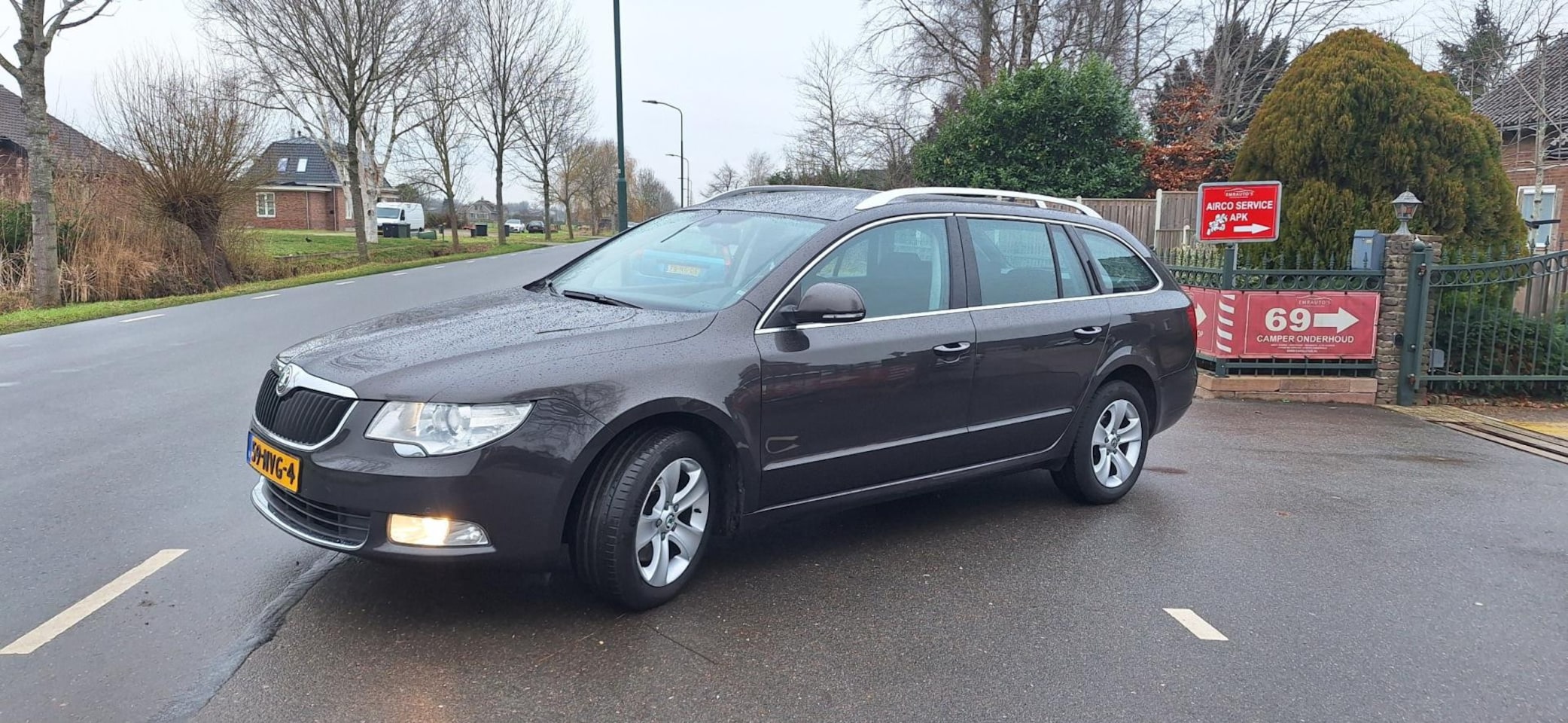Skoda Superb Combi - 1.8 TSI Ambition Business Line 1.8 TSI Ambition Business Line AUTOMAAT - AutoWereld.nl