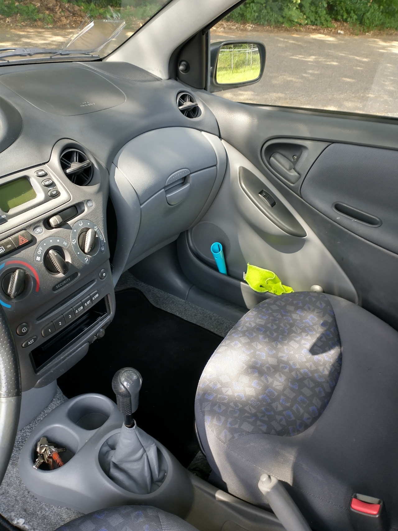 Toyota Yaris - 1.3-16V VVT-i Luna - AutoWereld.nl