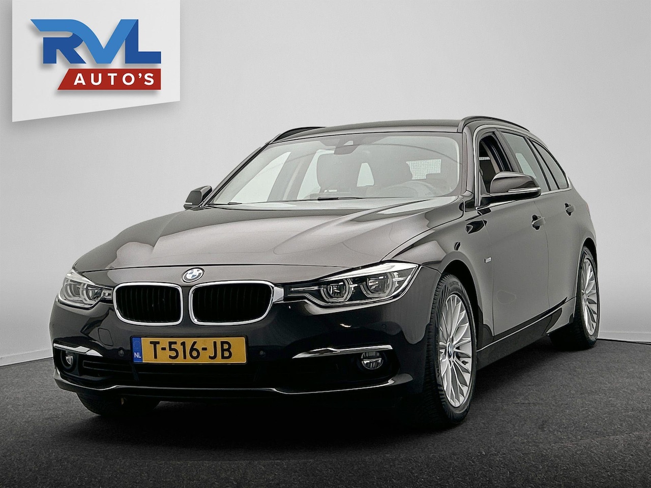 BMW 3-serie Touring - 318i Edition Luxury Line Automaat Trekhaak Leder Camera Navigatie - AutoWereld.nl