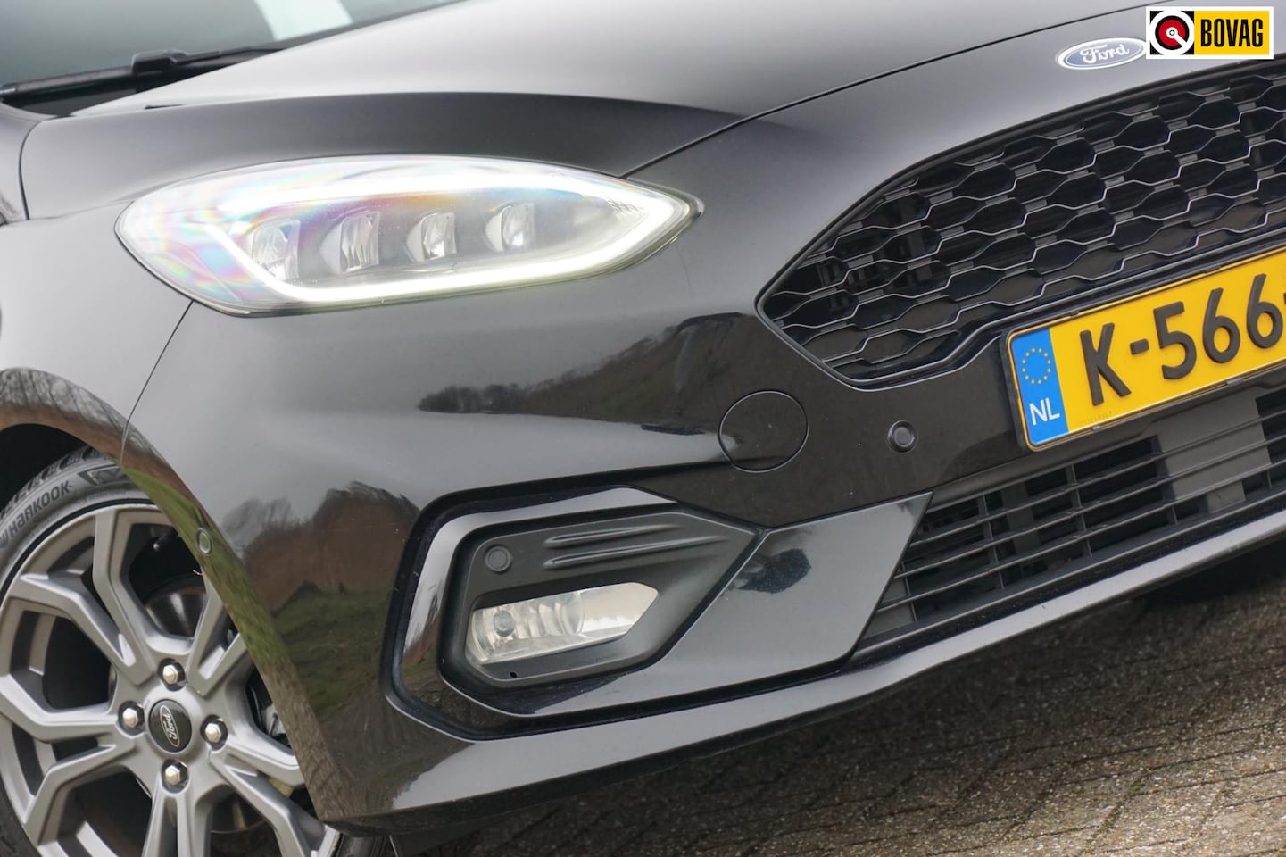 Ford Fiesta - 1.0 EcoBoost Hybrid ST-Line X | Panther Black | Leder/Full-LED/Winterpack/Carplay - Super - AutoWereld.nl