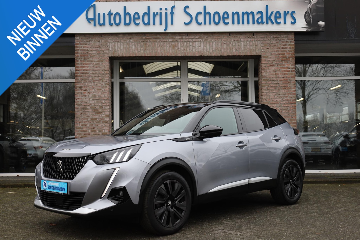 Peugeot 2008 - 1.2 PureTech GT Pack 131PK!! ALCANTARA/LEER CAMERA STOELVERWARMING CARPLAY DUO-TONE DAB 2x - AutoWereld.nl