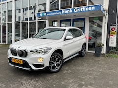 BMW X1 - X1 sDrive20i High Executive I Panoramadak I Leer I Stoelverw. I PDC I Xenon
