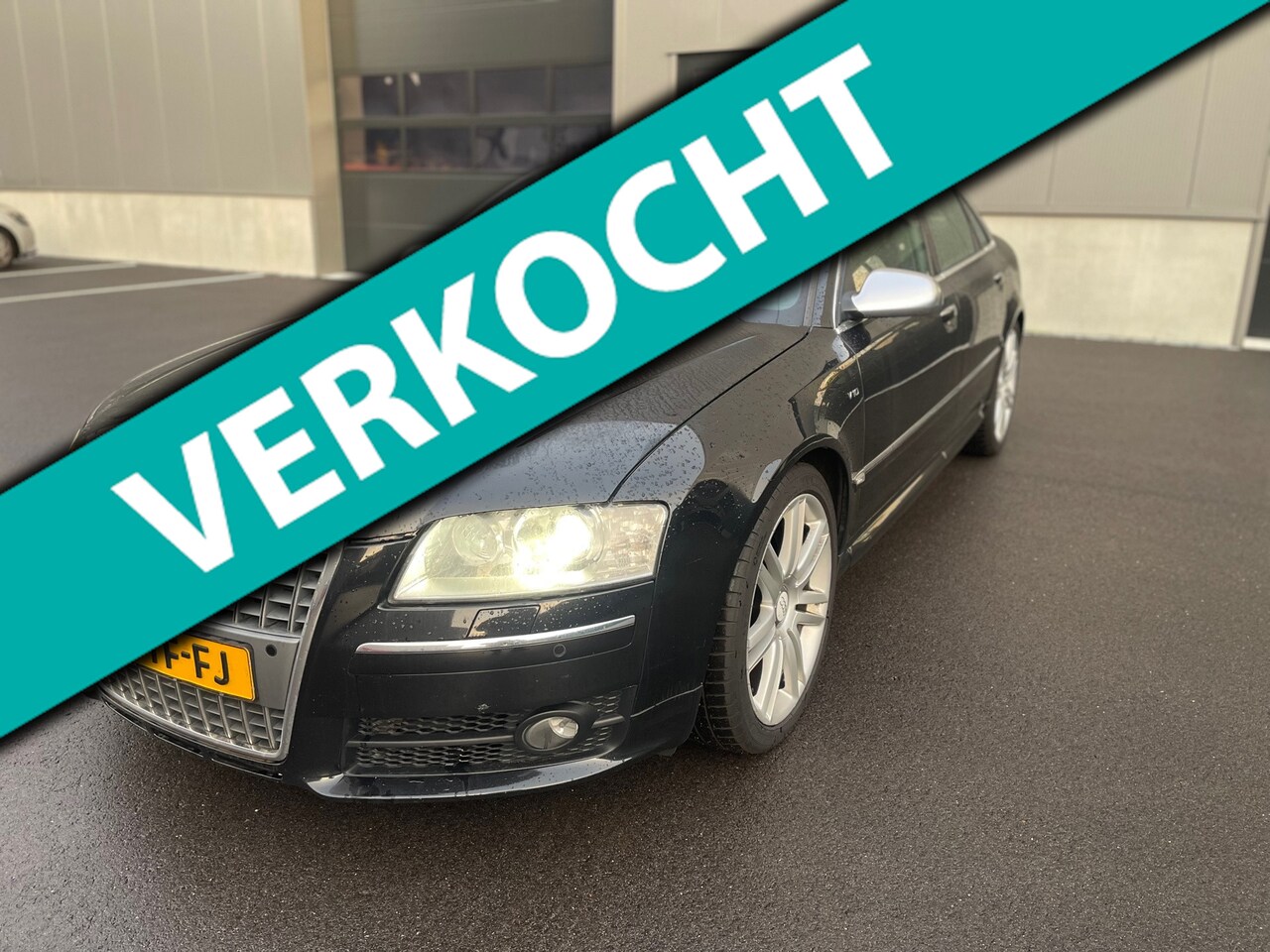 Audi S8 - 5.2 S8 Quattro AUT/NAP/ Goed onderhouden/ Luchtvering/Carbon - AutoWereld.nl