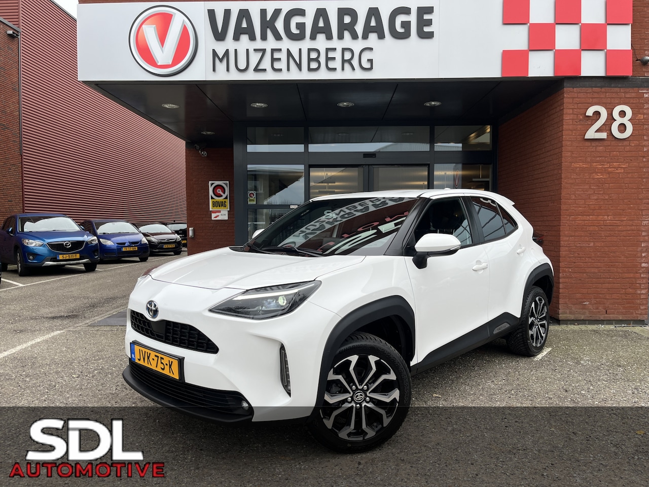 Toyota Yaris Cross - 1.5 Hybrid Dynamic // FULL LED // KEYLESS // ADAPT. CRUISE // CAMERA // NAVI+CARPLAY // - AutoWereld.nl