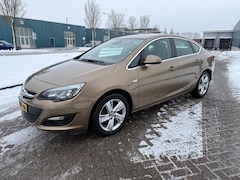 Opel Astra - 1.4 Turbo Edition