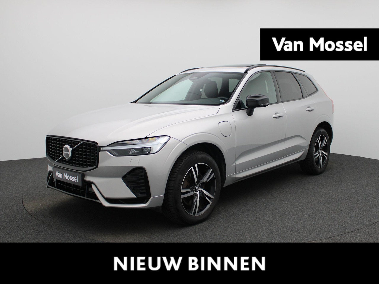 Volvo XC60 - 2.0 T8 Plug-in hybrid AWD Plus Dark | Panoramadak | Automaat | Apple Carplay / Android Aut - AutoWereld.nl