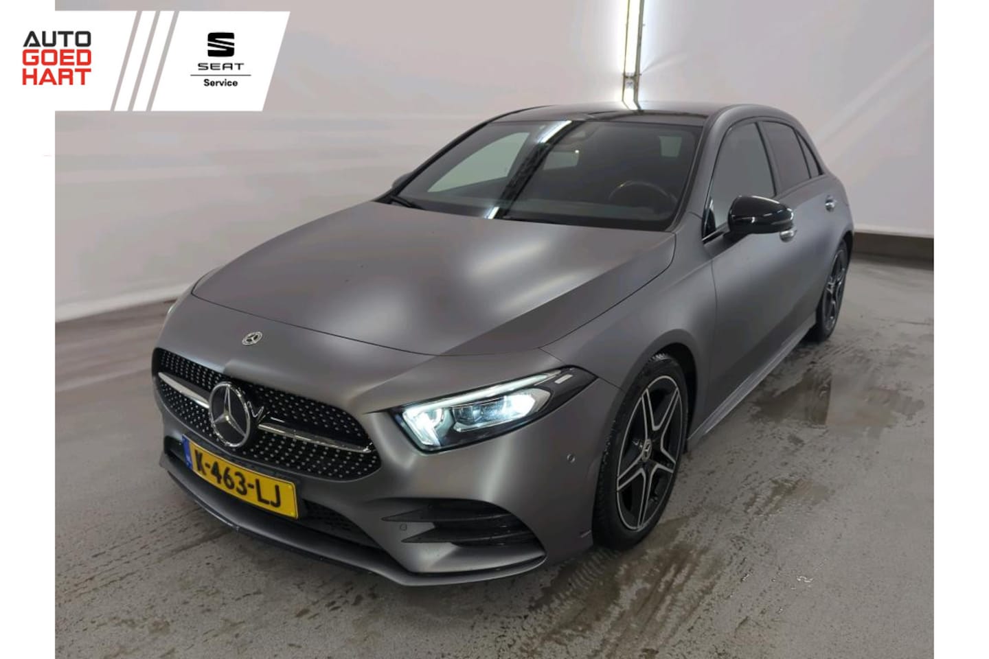 Mercedes-Benz A-klasse - 180 AMG Panoramadak Sfeerverlichting Camera Elektr.-Stoelen Leer/Alcantara - AutoWereld.nl