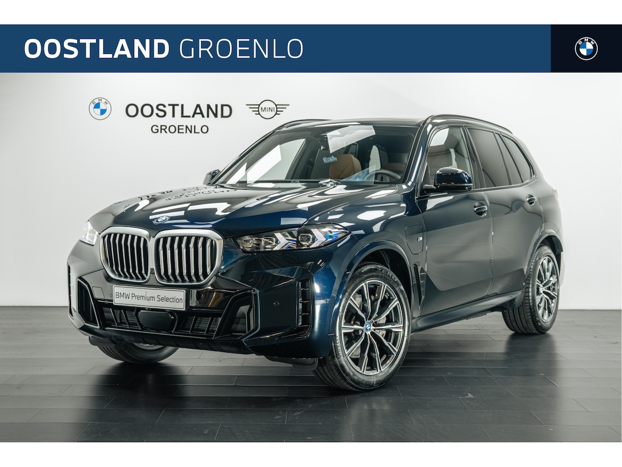 BMW X5 - xDrive50e High Executive M Sport Automaat / Panoramadak / Trekhaak / Soft-Close / Adaptief - AutoWereld.nl