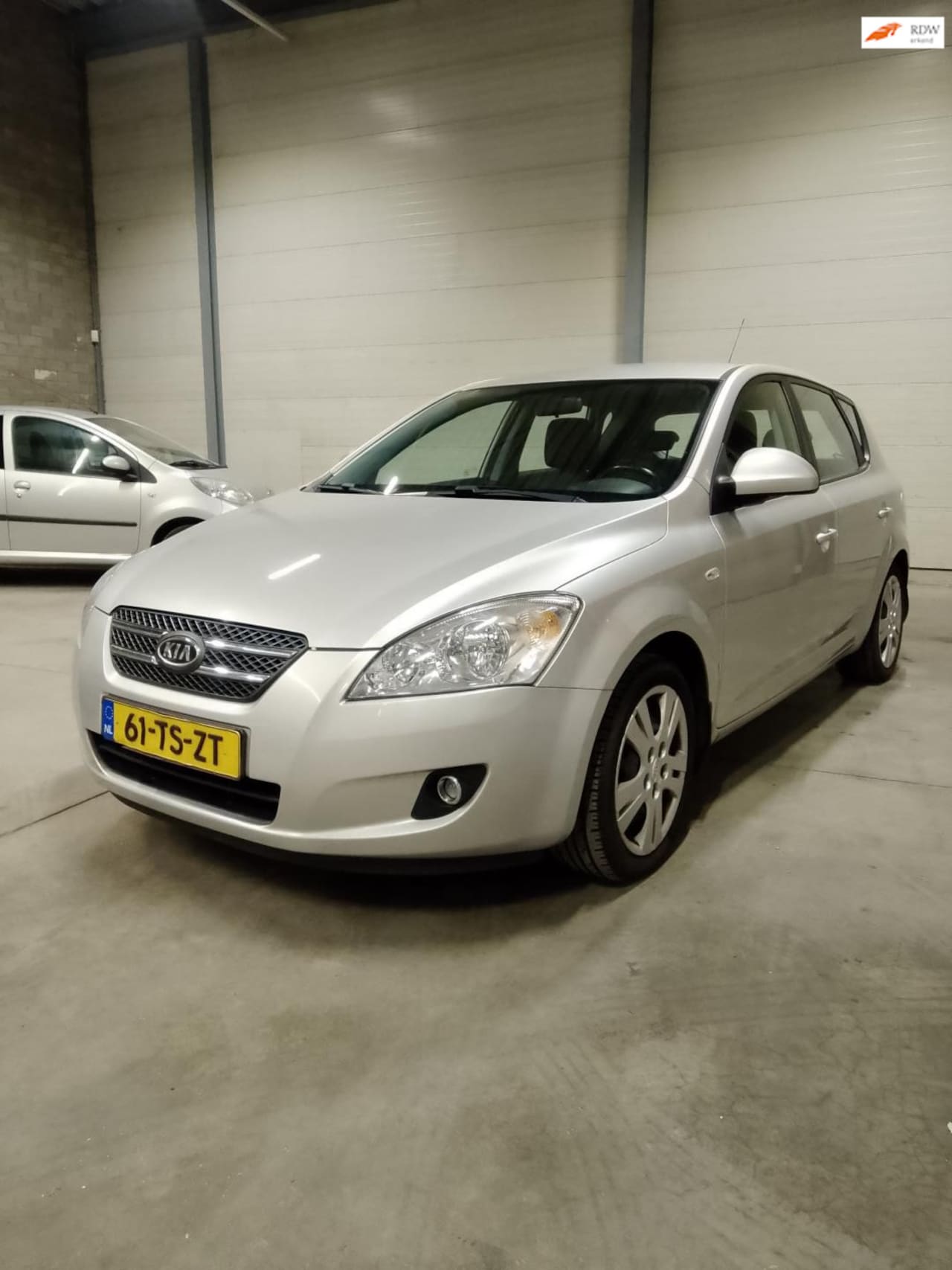 Kia Cee'd - 1.4 X-ecutive 1.4 X-ecutive - AutoWereld.nl