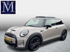 MINI Cooper S - 2.0 Yours 178pk Facelift | Stuur- & stoelverwarming | Camera | Panoramadak | Adaptive Crui