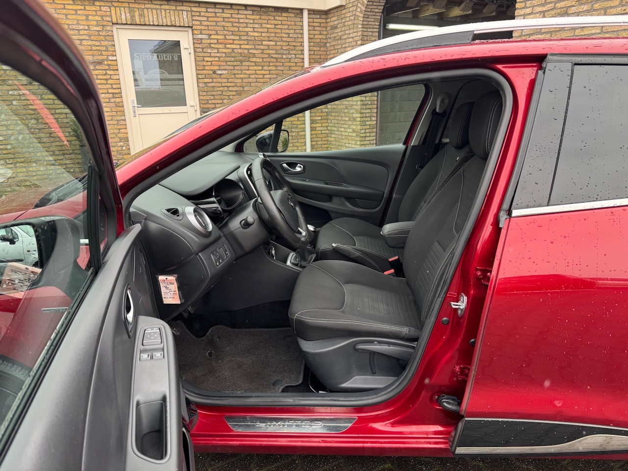 Renault Clio Estate - 0.9 TCe Intens Bj 2017 Zeer Nette auto - AutoWereld.nl