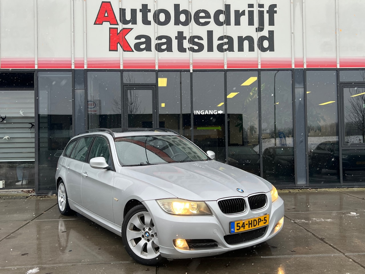 BMW 3-serie Touring - 320i Business Line - Pano - Cruise - - AutoWereld.nl
