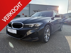 BMW 3-serie Touring - 330e | Plug-in Hybride | Automatische uitklapbare Trekhaak | Stuurwielverwarming |
