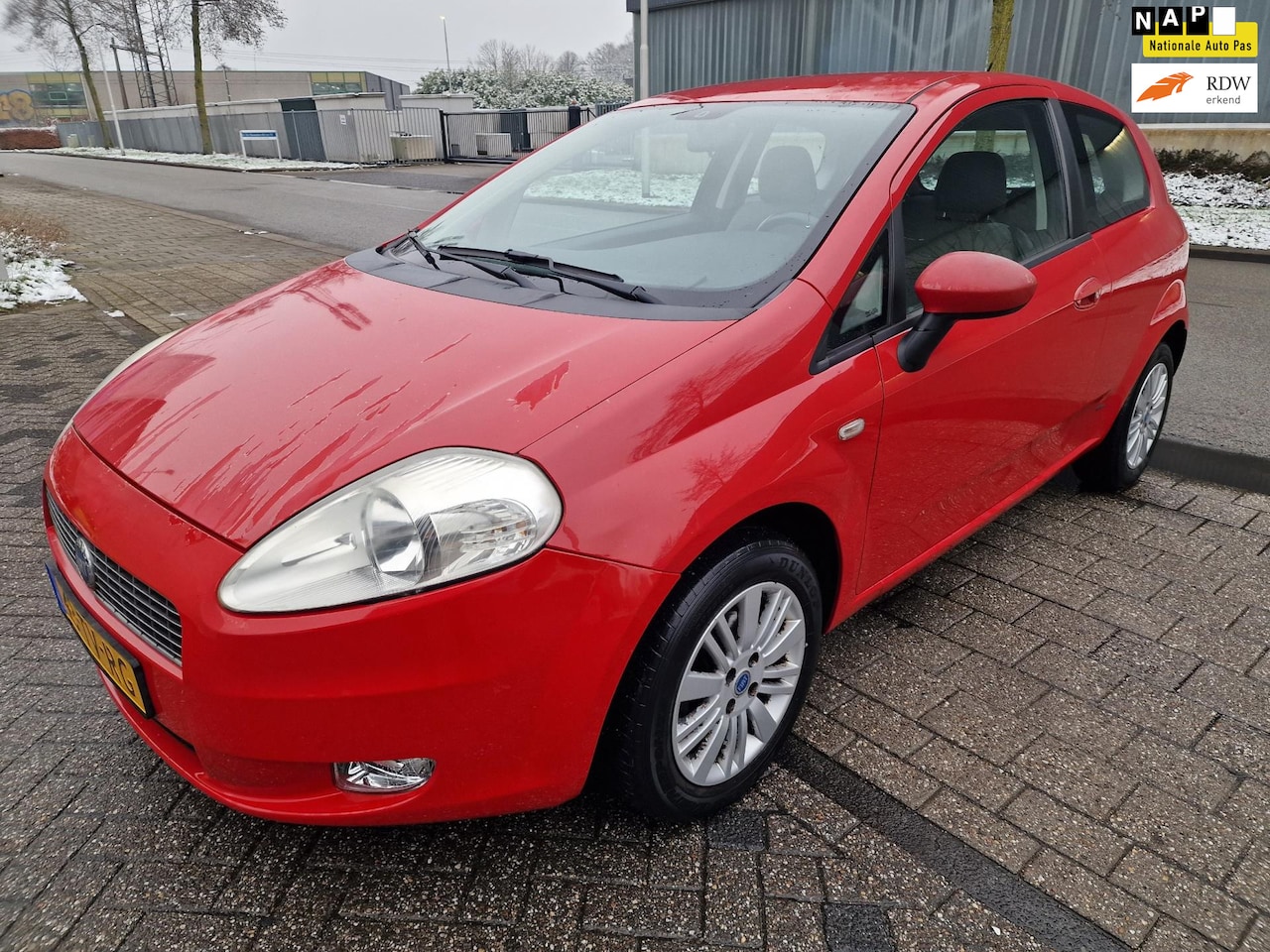 Fiat Grande Punto - 1.4 Dynamic 1.4 Dynamic, 1e eigenaar, Apk, Nap, Zeer goed rijdend, Inruil mogelijk. - AutoWereld.nl