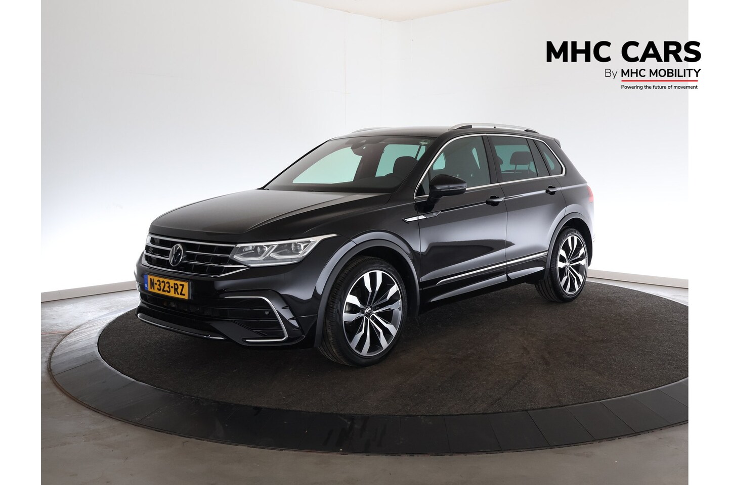 Volkswagen Tiguan - 1.5 TSI R-Line | 20'' lmv | Executive pakket | Keyless |* - AutoWereld.nl