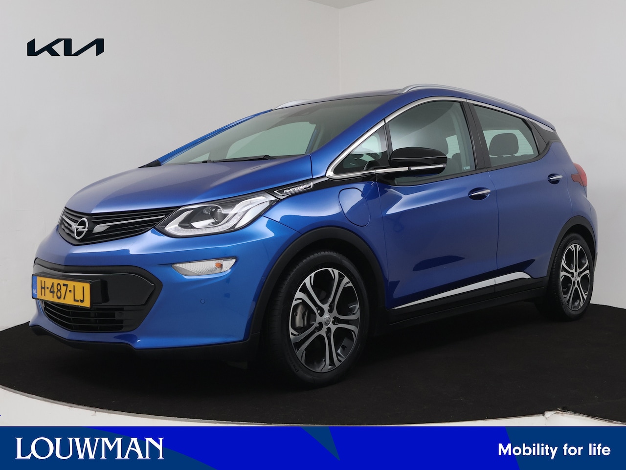Opel Ampera-e - Executive 60 kWh NET BINNEN !! | Lederen Bekleding | BOSE | Achteruitrijcamera | Apple Car - AutoWereld.nl