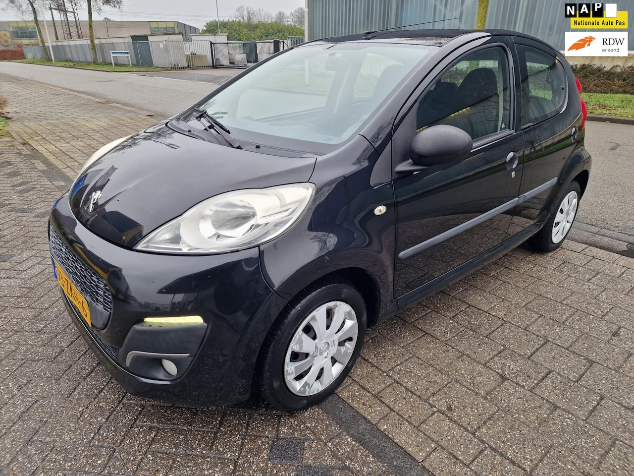 Peugeot 107 - 1.0 Active 1.0 Active, Apk, Nap, Zeer goed rijdend, Inruil mogelijk. - AutoWereld.nl