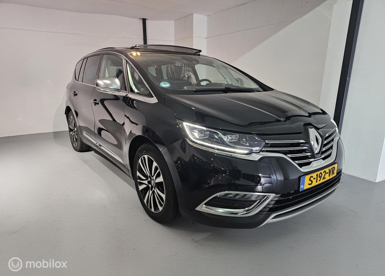 Renault Espace - 1.6 dCi Initiale Paris 7p. Zwart - AutoWereld.nl