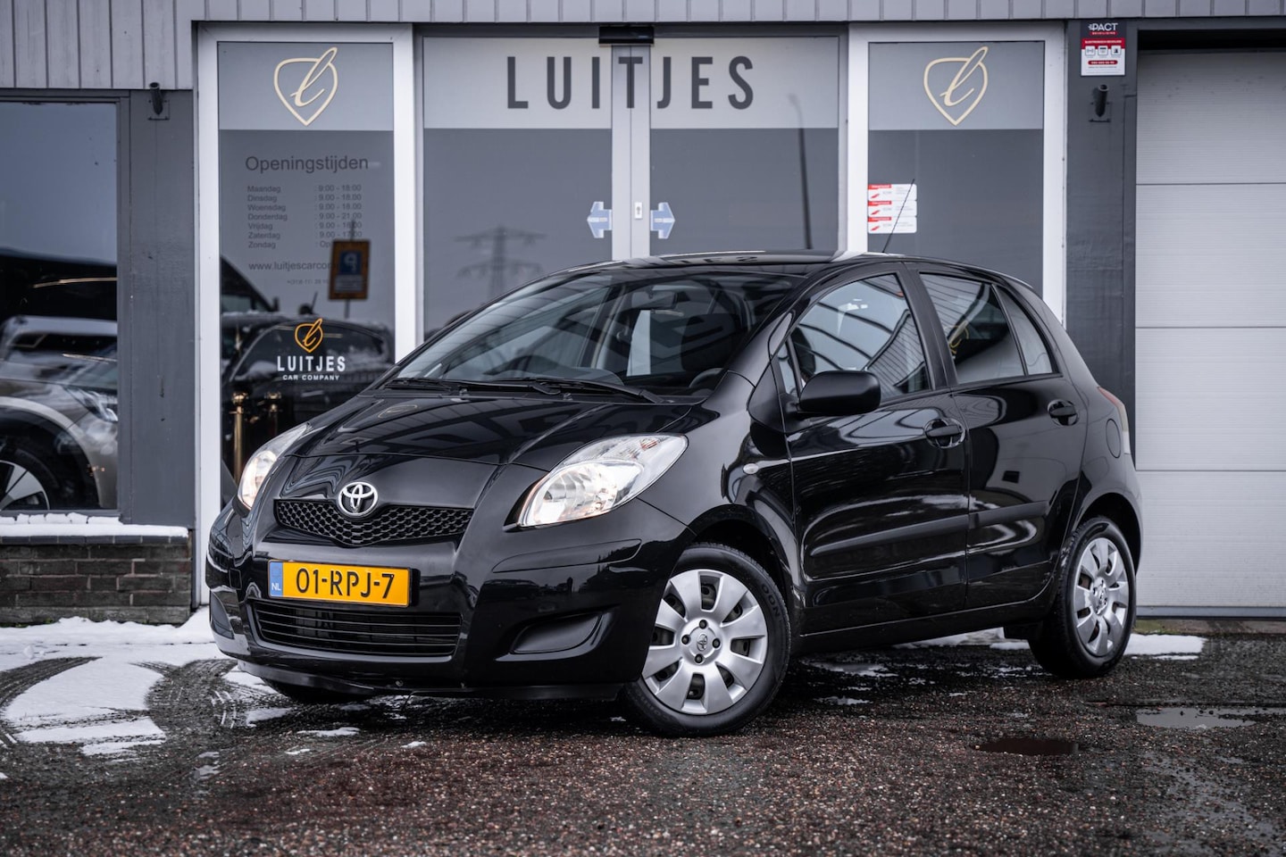 Toyota Yaris - 1.3 VVTi Comfort I NL-auto I Airco I Trekhaak I DAB I Elek.pakket I NAP - AutoWereld.nl