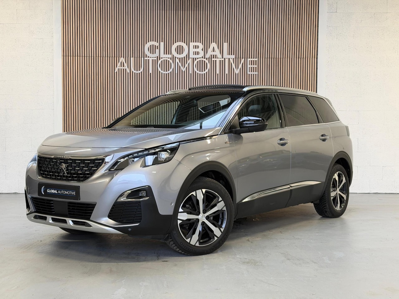 Peugeot 5008 - 1.2 PureTech GT-Line - AUTOMAAT - PANORAMADAK - 7 ZITS - AutoWereld.nl