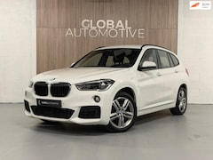 BMW X1 - SDrive18i High Executive - M PAKKET - AUTOMAAT - NAVIGATIE