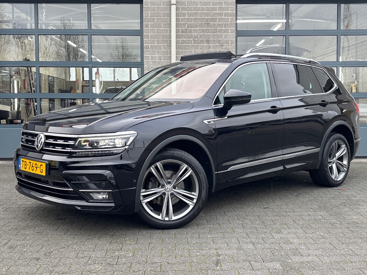 Volkswagen Tiguan Allspace - 1.4 TSI Highline|PANORAMADAK|STOELVERWARMING| - AutoWereld.nl