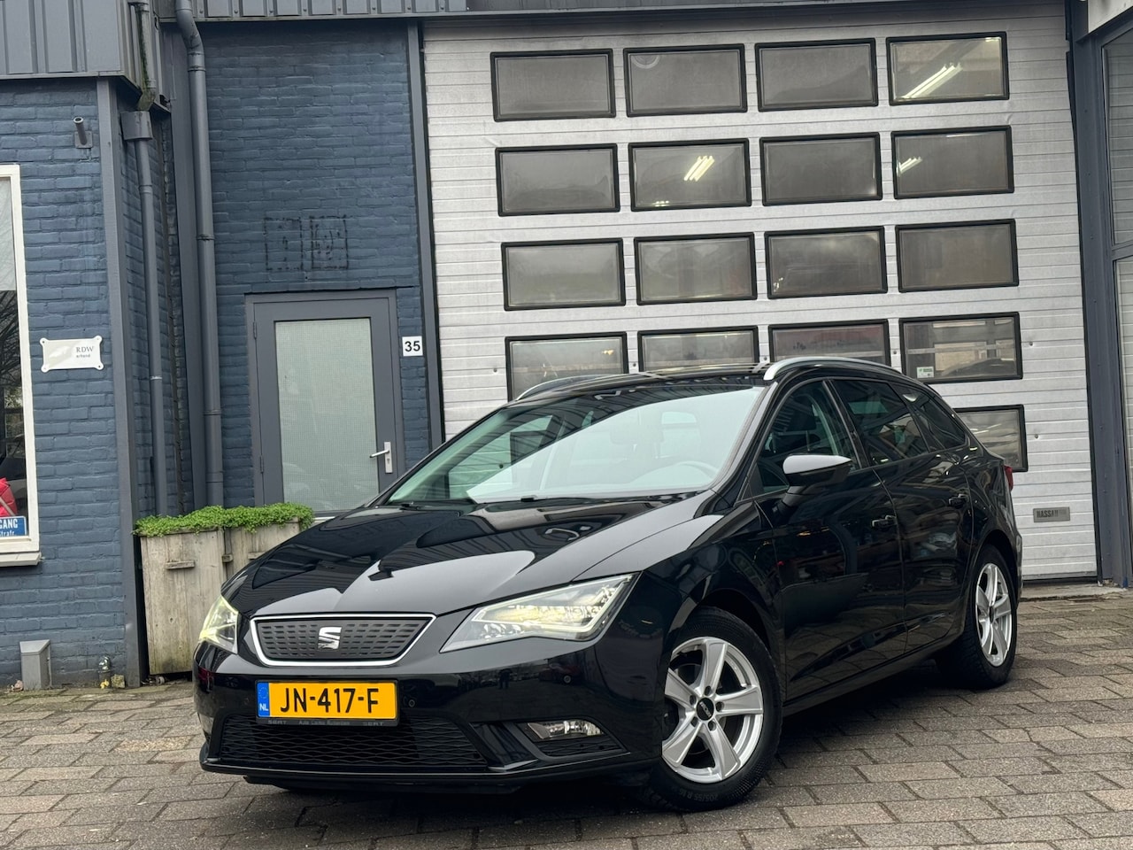 SEAT Leon ST - 1.0 EcoTSI Style Connect | Clima | Camera | Navi | Cruise - AutoWereld.nl