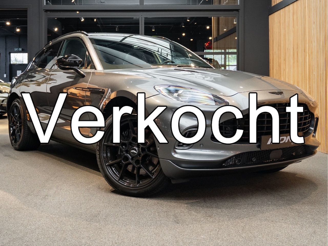 Aston Martin DBX - V8 Ventilatie Carbon DBX 4.0 V8 22 Inch - AutoWereld.nl