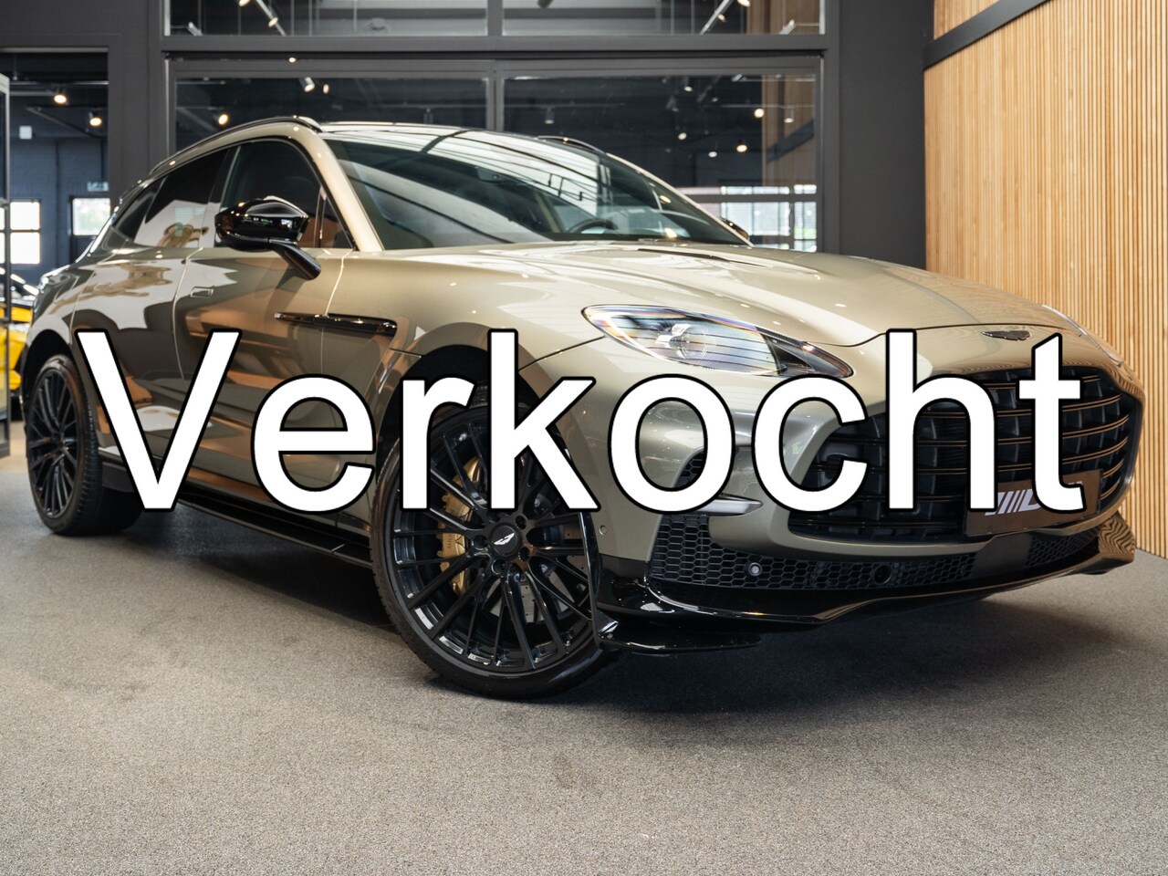 Aston Martin DBX - 707 4.0 V8 Stoelventilatie Pano 4.0 V8 707 Trekhaak Sportuitlaat Keramisch - AutoWereld.nl