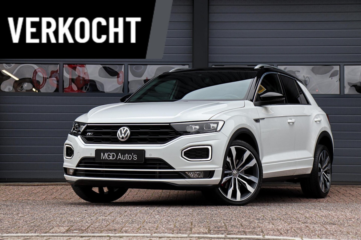 Volkswagen T-Roc - 1.5 TSI 2x R-Line /LED/PANODAK/CARPLAY/CAMERA/STOELVERW./ACC/TREKHAAK! - AutoWereld.nl