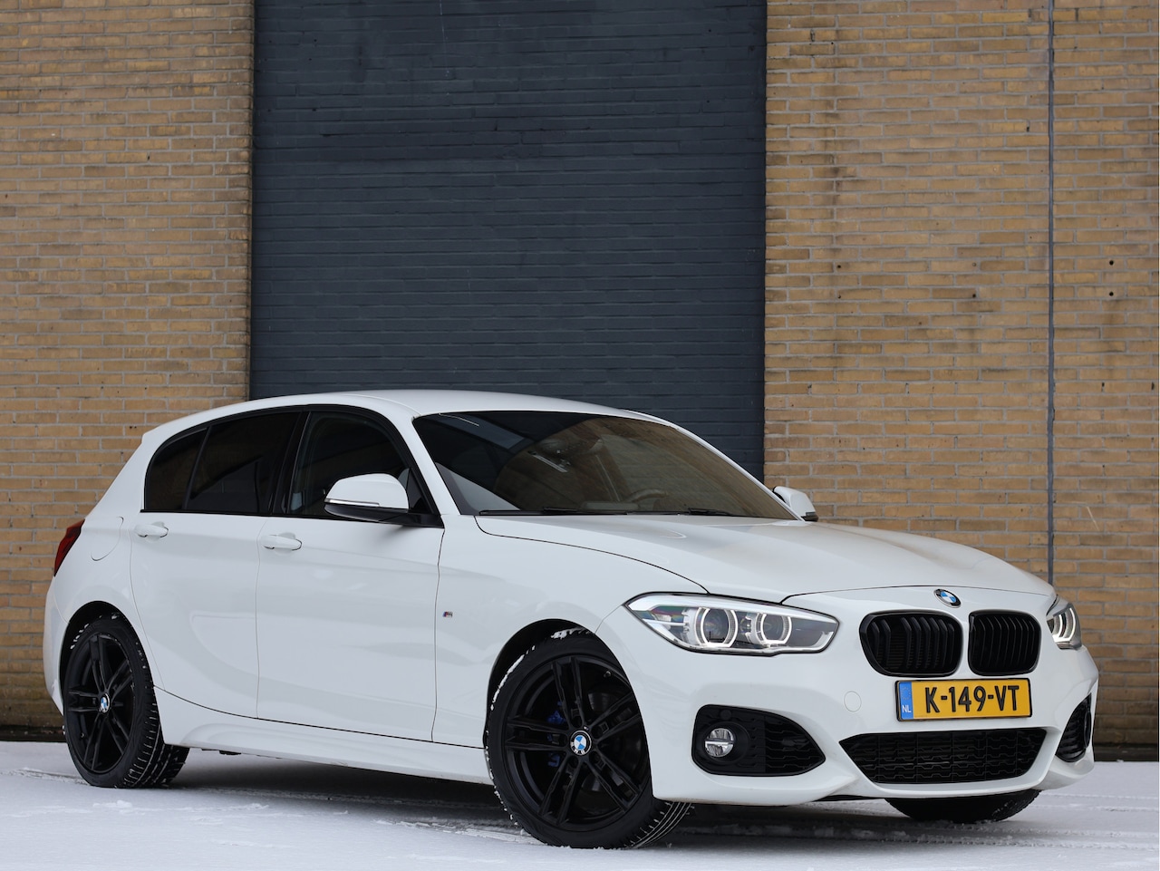 BMW 1-serie - 118i Edition Sport Line Shadow | M Sport | Leder | LED | Navi | Stoelverwarming | - AutoWereld.nl