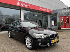 BMW 1-serie - 114i EDE Corporate Lease Edition Cruise, Navi, Parkeersensoren