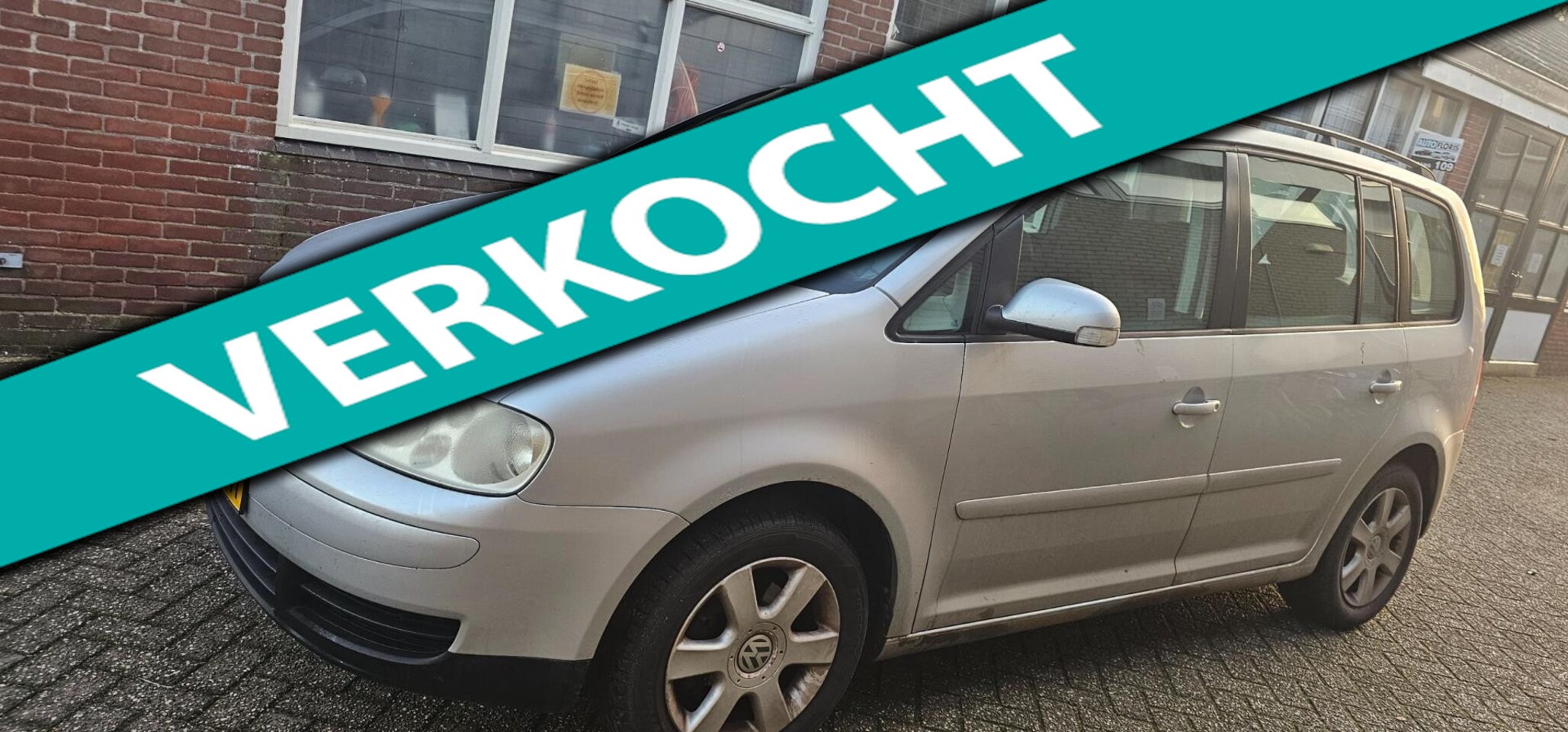 Volkswagen Touran - 1.6-16V FSI Trendline airco velgen apk - AutoWereld.nl