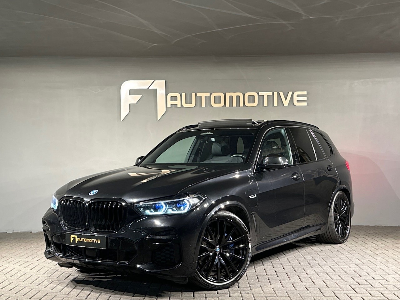 BMW X5 - XDrive45e High Executive M Sport Pano|Memory|H/K|HuD - AutoWereld.nl