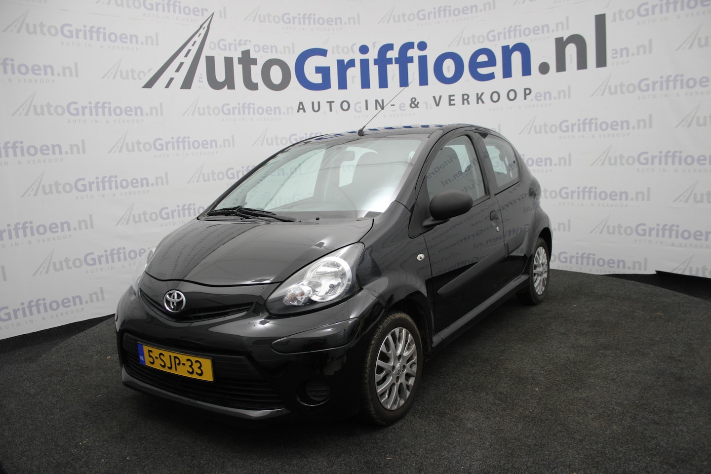 Toyota Aygo - 1.0 VVT-i Now nette 5-deurs met airco - AutoWereld.nl