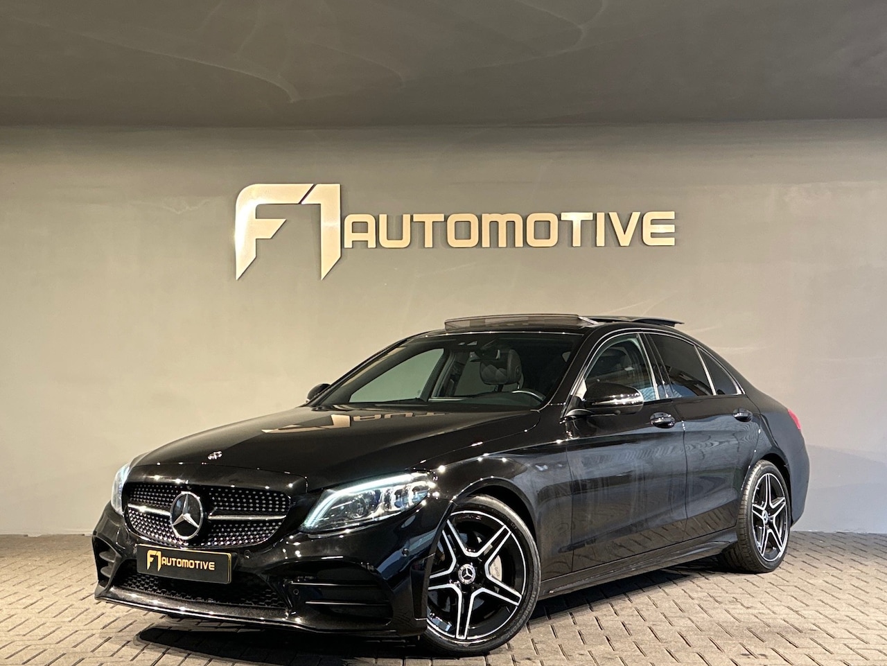Mercedes-Benz C-klasse - 180 Business AMG Pano|Sfeer|Leer|NAP - AutoWereld.nl