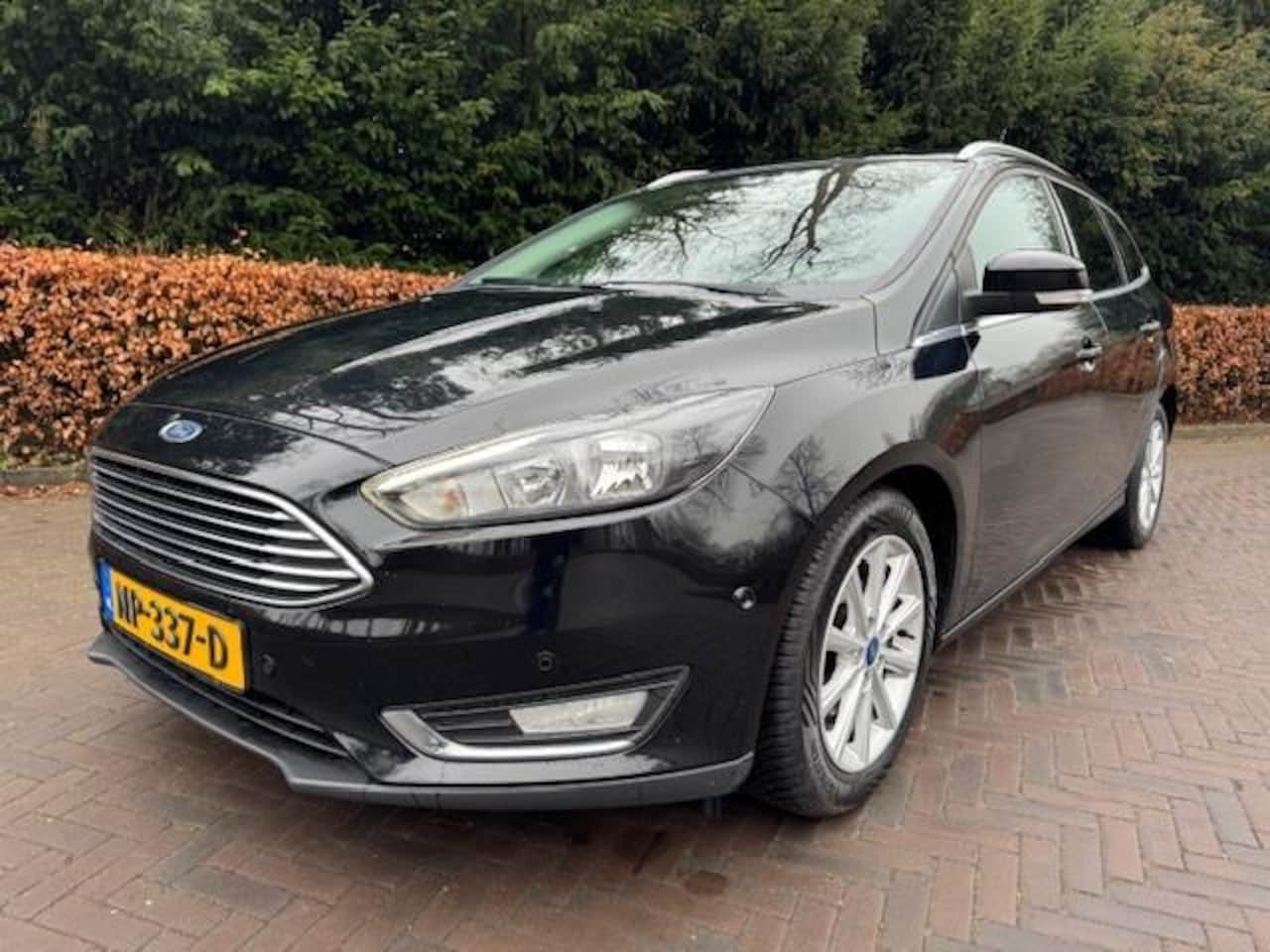 Ford Focus - 1.5TDCI TITANIUM AUTOMAAT/NAVI/FACELIFT/DEALERAUTO - AutoWereld.nl