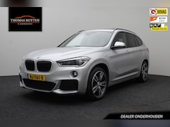 BMW X1 - xDrive20i High Executive M-pakket 2017 | Dealer Onderhouden | Panorama Dak | Airco | Navig