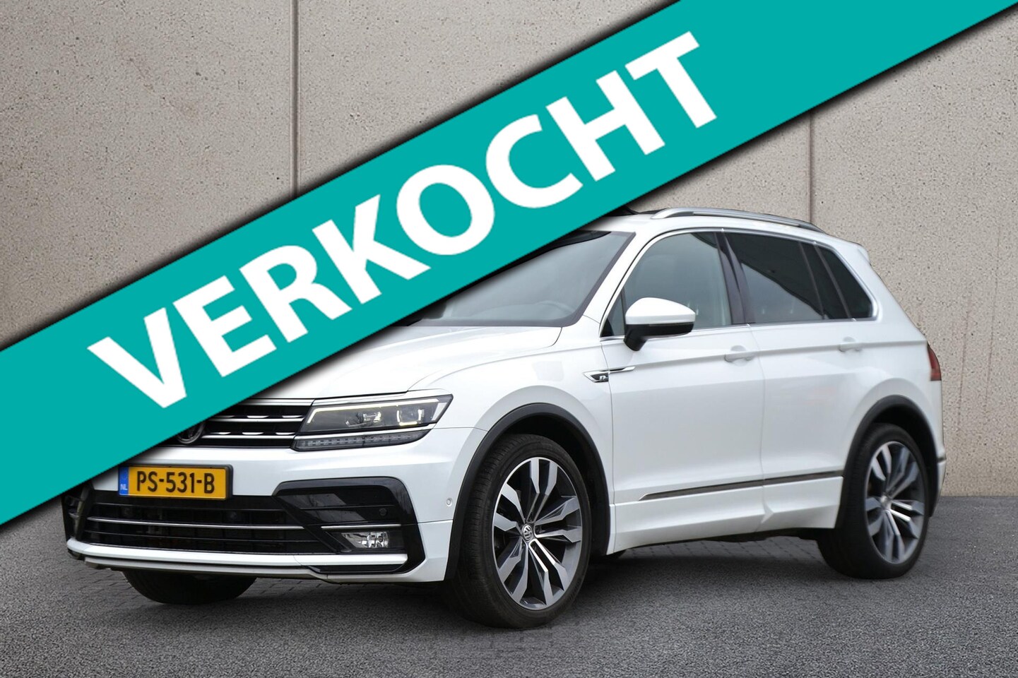 Volkswagen Tiguan - 1.4 TSI ACT 150PK Automaat R-Line | Panoramadak | Trekhaak | Full LED - AutoWereld.nl