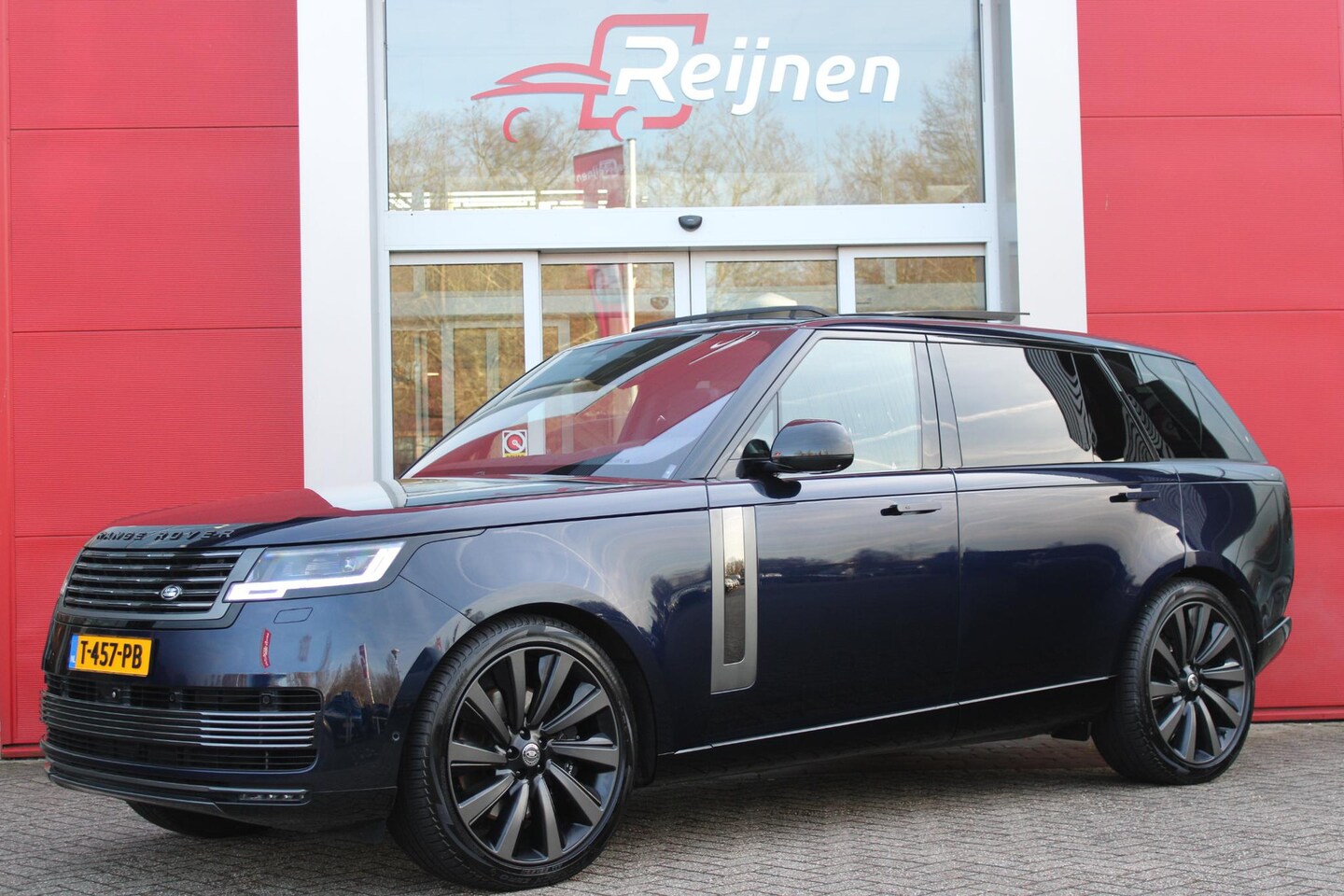 Land Rover Range Rover - 4.4 V8 P530 SV LWB AWD SIGNATURE SUITE | PANORAMISCH SCHUIF/KANTEL DAK | MEESTURENDE ACHTE - AutoWereld.nl