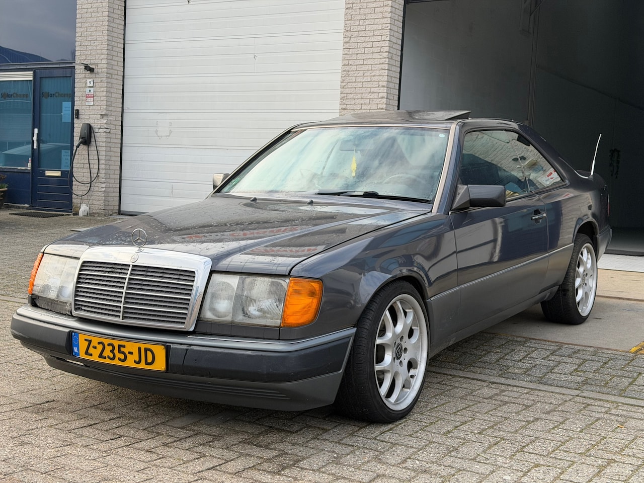 Mercedes-Benz 200-500 (W124) - 300 CE/AUTOMAAT/ 2e EIG/airco/ pano/ stoelverwarming/ volle opties. - AutoWereld.nl