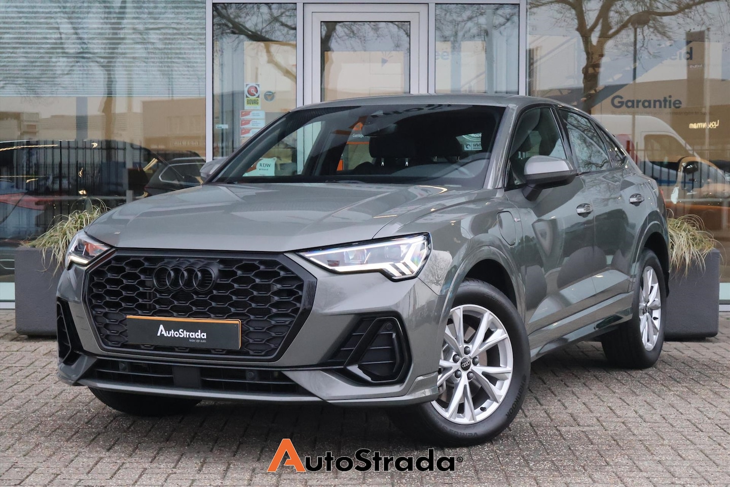 Audi Q3 Sportback - 45 S-Line TFSI e 245pk | Keyless | Stoelverwarming | LED | ACC | Climate | Carplay - AutoWereld.nl