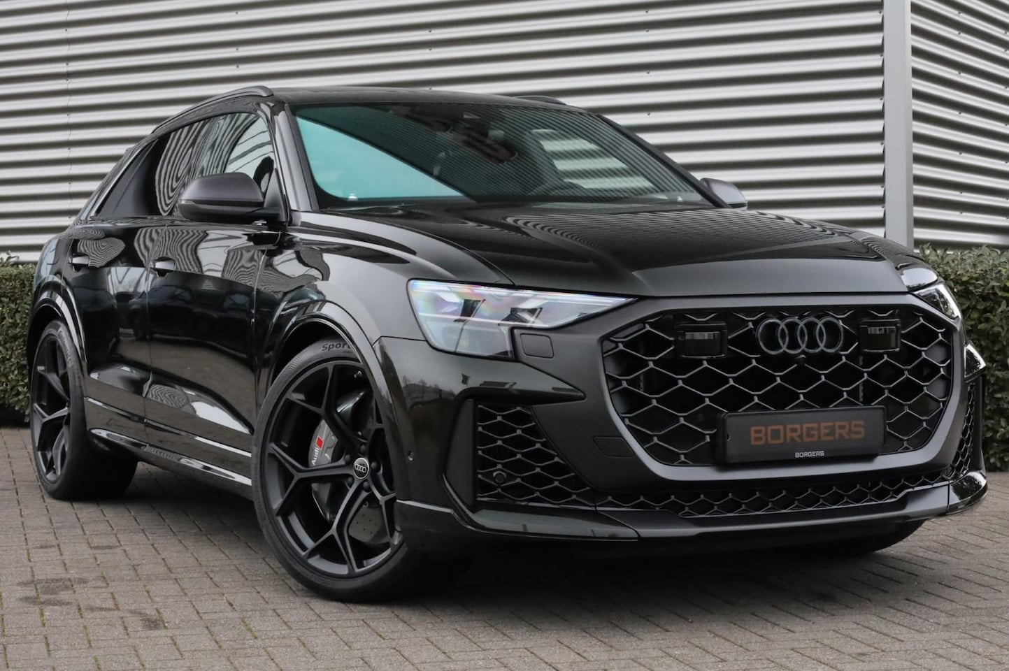 Audi RSQ8 - Performance Dark Olive l Carbon l B&O3D l Sportdif - AutoWereld.nl