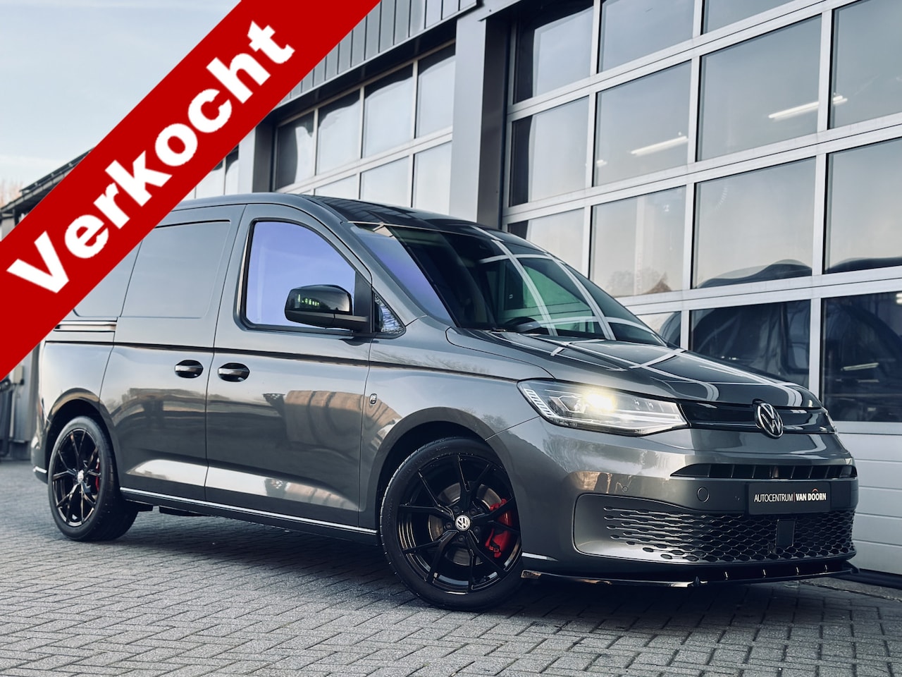 Volkswagen Caddy Cargo - 2.0 TDI | DSG | 75 Edition | LED | Camera | Leer | Spoilerpakket | Trekhaak | Navigatie | - AutoWereld.nl